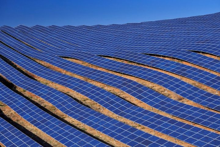 How Solar Helps Businesses Grow